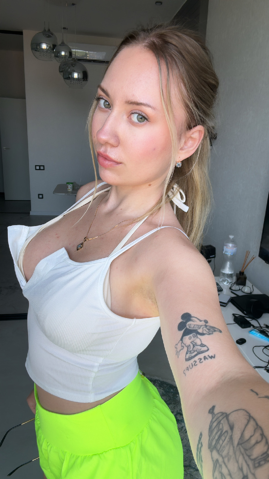 KateV in her underwear in Betin