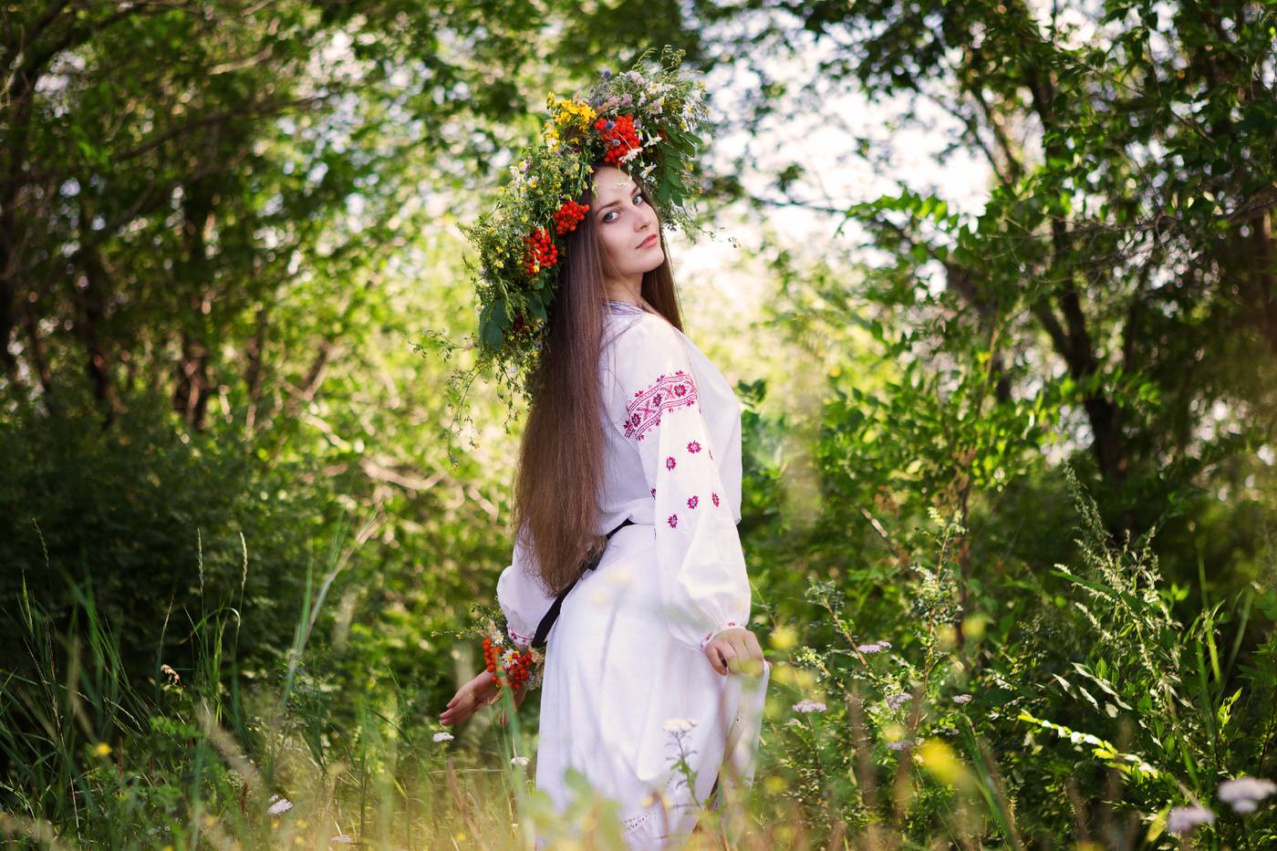 Slavic girls brings the glow — live moments in Betin