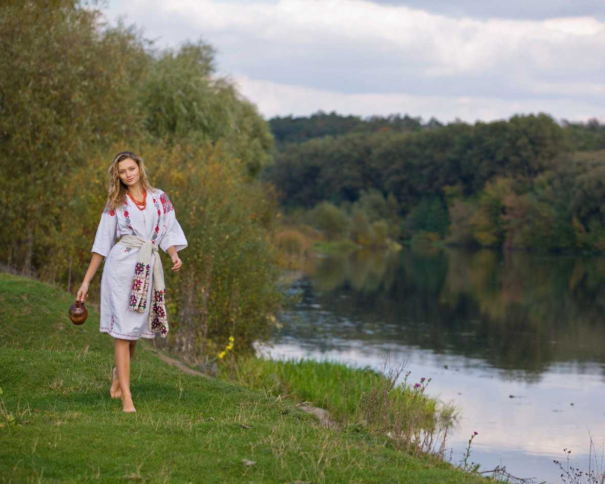 Nude girl Slavic women in Betin